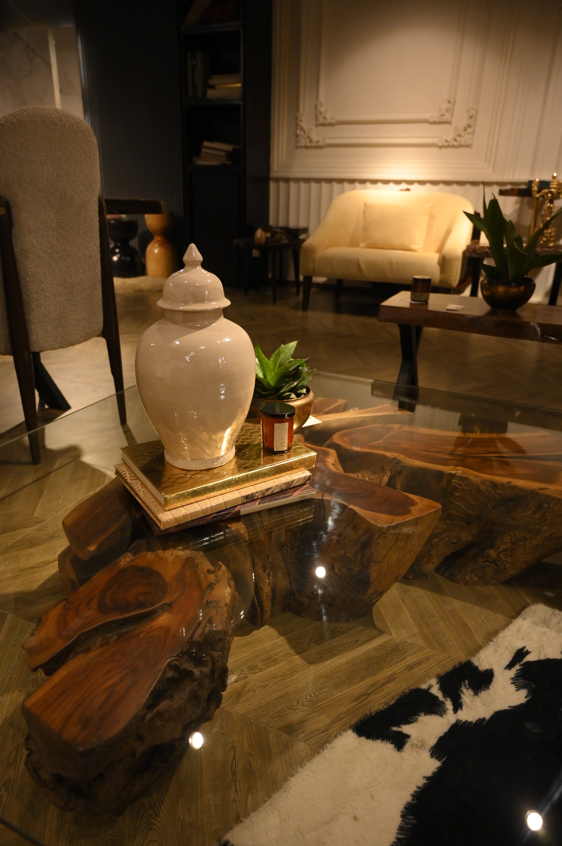 Sheesham Centre Table With Glass Top ( 5x5 ft )
