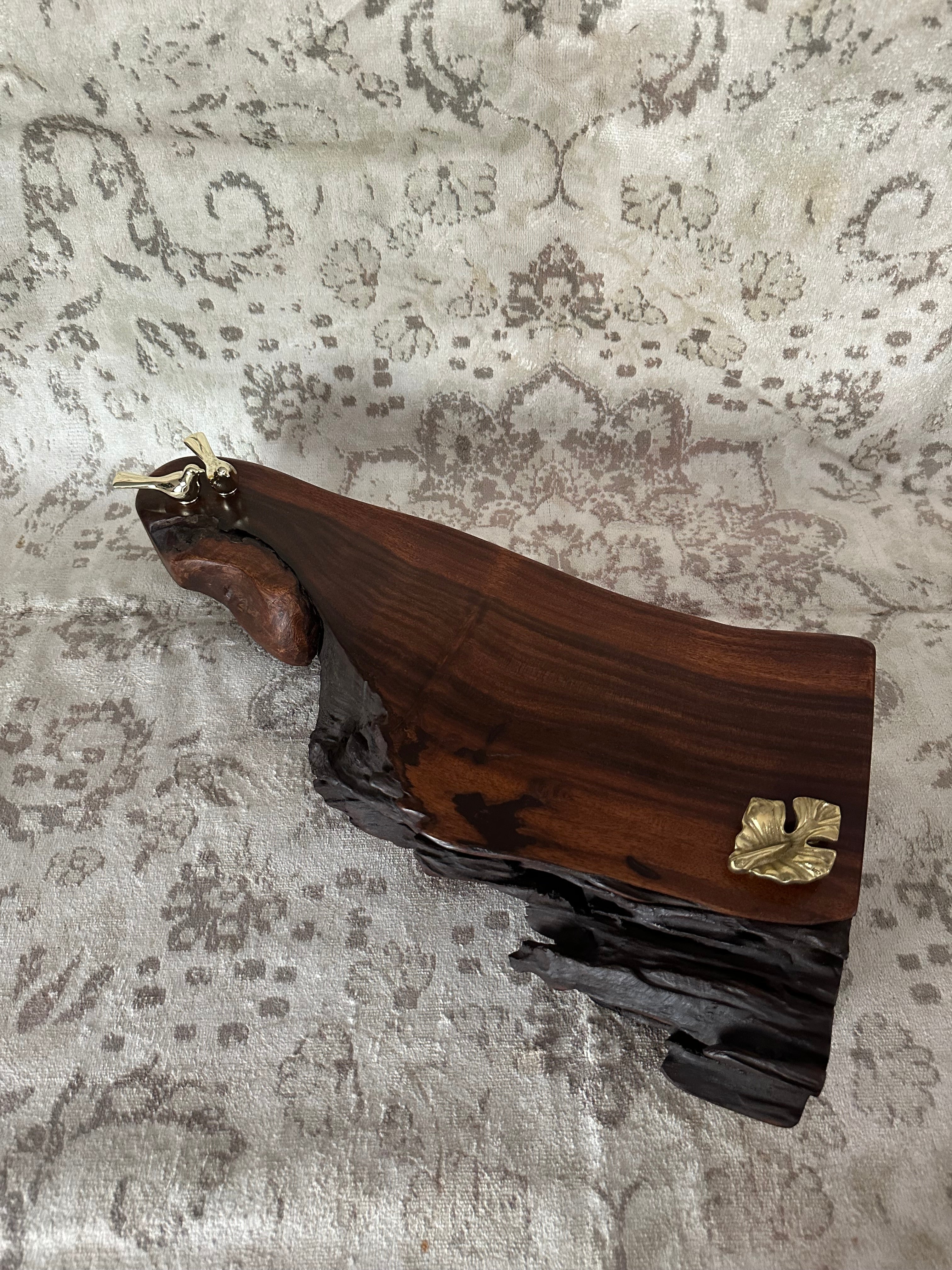Elevated platter/Tray ( 2 humming bird + pan leaf) with 3 cylinder legs 169