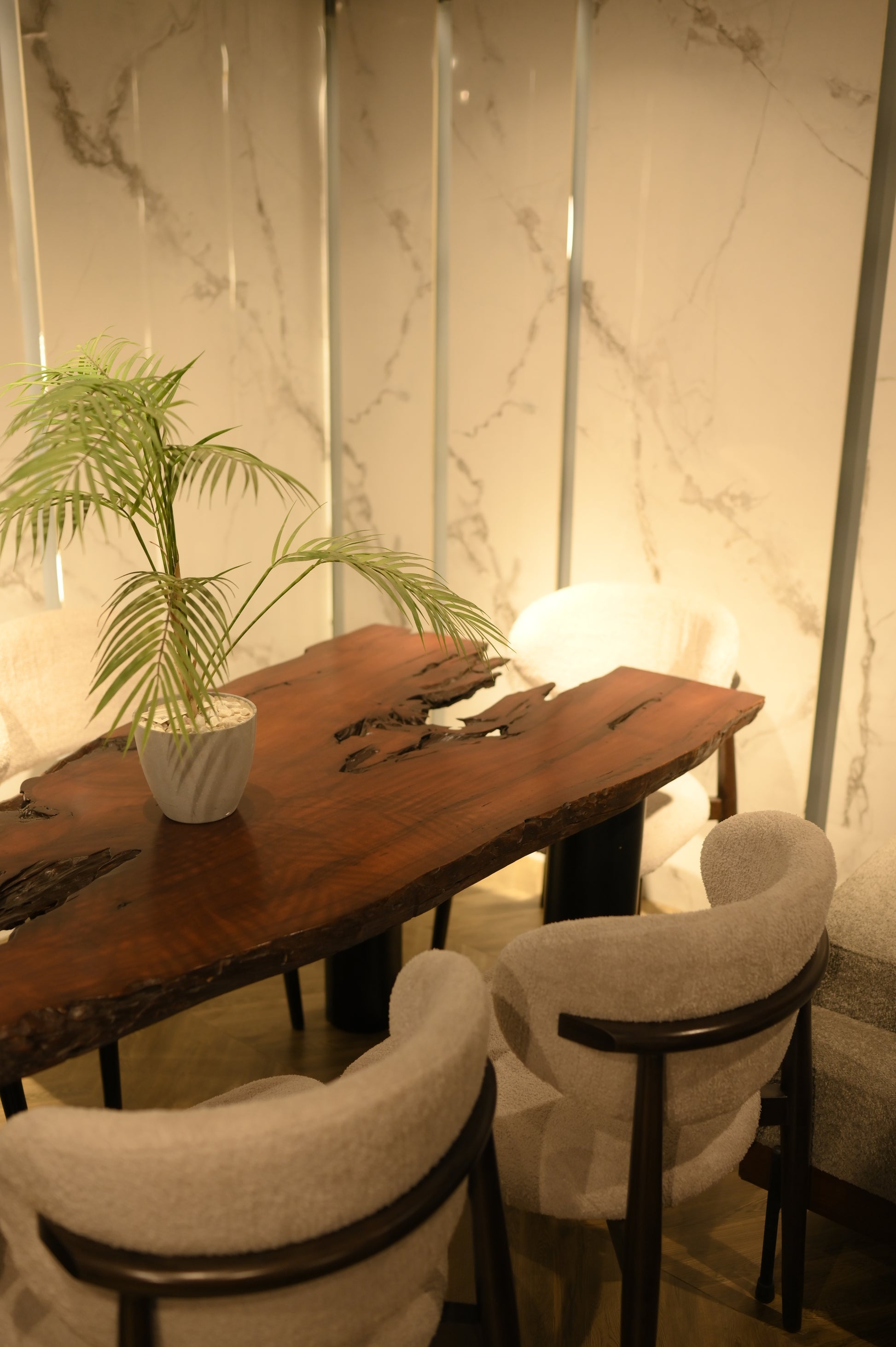 Sheesham Dining Table ( 8 Ft )