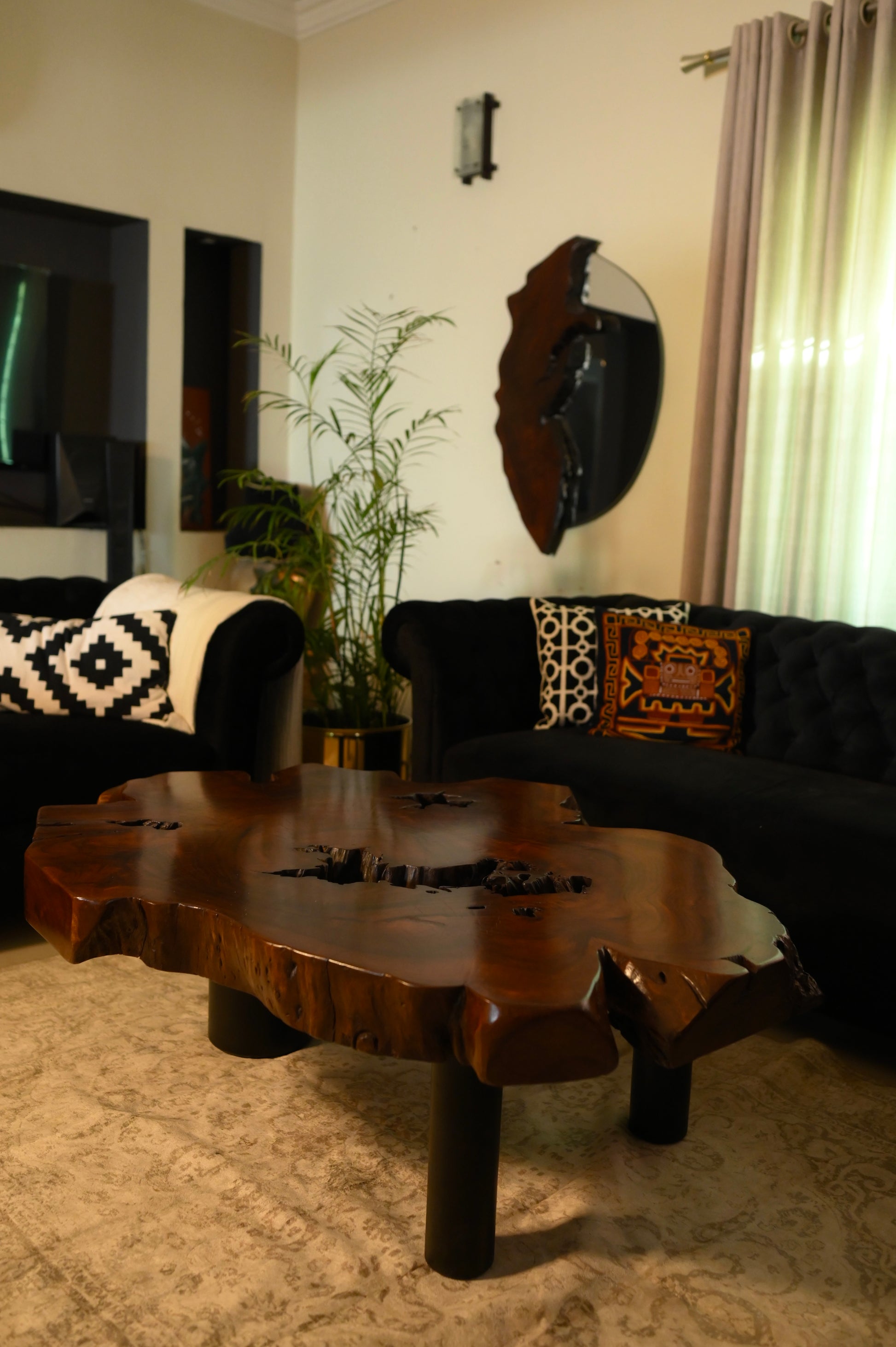 Centre Table With Cylinder Legs