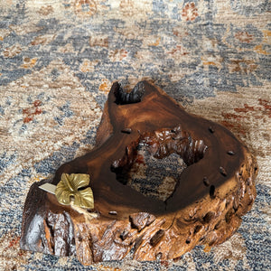 Pan leaf sculpture 405
